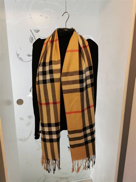 Bufanda estilo burberry 